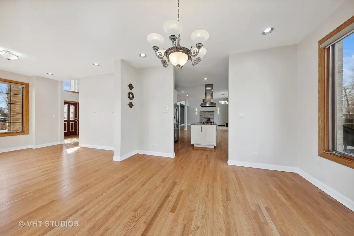 Living room - 17W234 Massel Ct