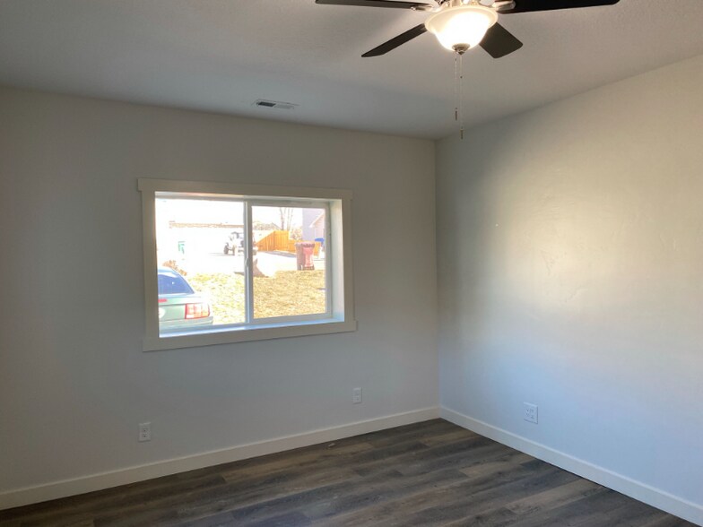 Building Photo - 5239 S 2700 W