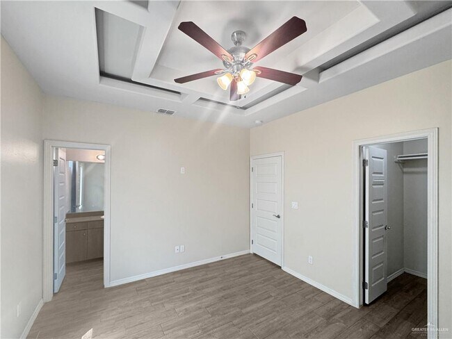 Building Photo - 10 Carlisle Ave