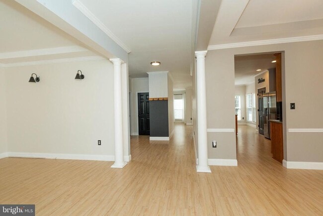 Building Photo - 249 Lord Fairfax St