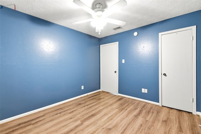 Building Photo - 6009 Leafwood Cir