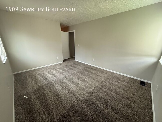 Building Photo - 1909 Sawbury Blvd