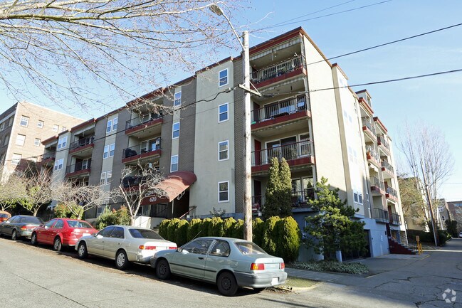 Building Photo - Parkwing Apartments