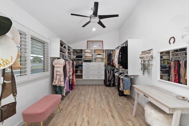 Building Photo - Stunning completely renovated home in Tustin