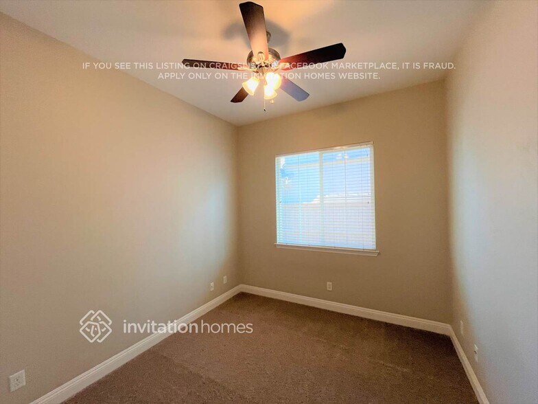 Building Photo - 1118 Lawrence Ln