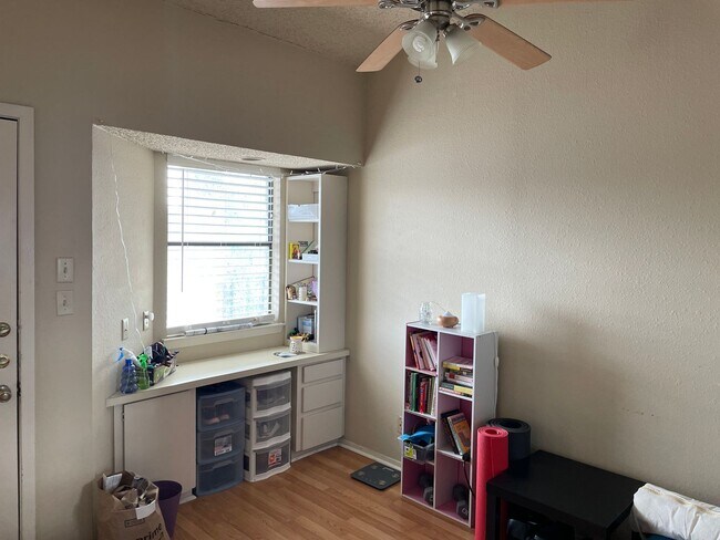 Building Photo - Guadalupe Square