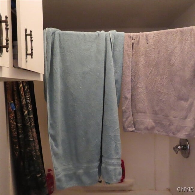 Building Photo - 540 Teall Ave