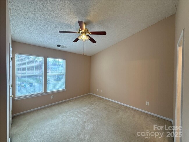 Building Photo - 1515 Sylvia Ct