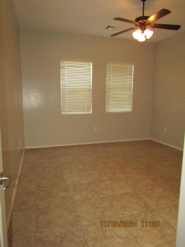 Building Photo - ** Move In Special $1,000.00 off first mon...