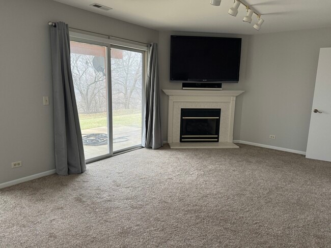 Building Photo - 924 Windstone Ct