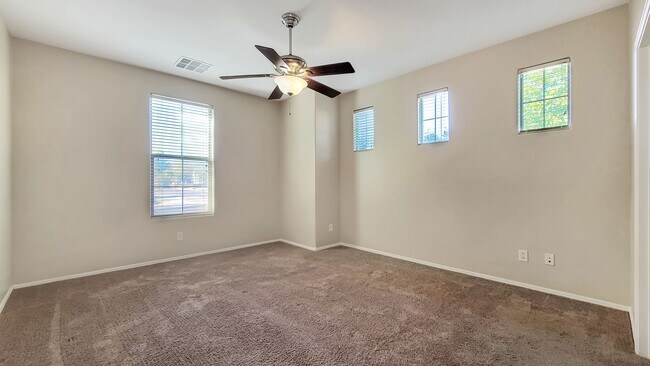 Building Photo - Marley Park 4 bedroom! Excellent community...