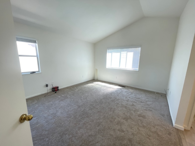 Building Photo - 134 Urshan Ct