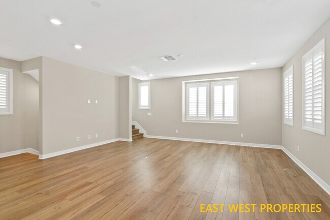 Building Photo - 25 Stetson St