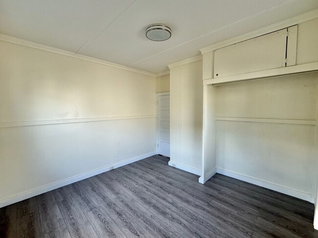 Building Photo - Newly Upgraded 2 Bedroom / 1 Bathroom House in Wailuku! Pet friendly!