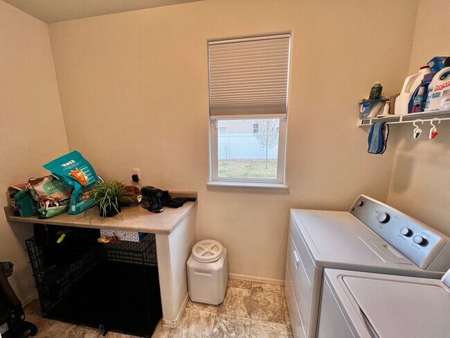 Building Photo - Spacious 4 Bed, 2 1/2 Bath House in Berthoud!