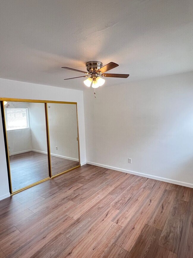Building Photo - 4130 Hathaway Ave