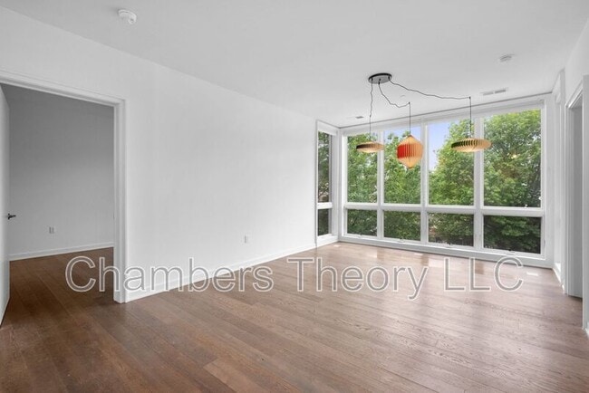Building Photo - 1380 Quincy St NW