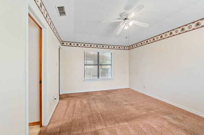 Building Photo - Heart of Pflugerville