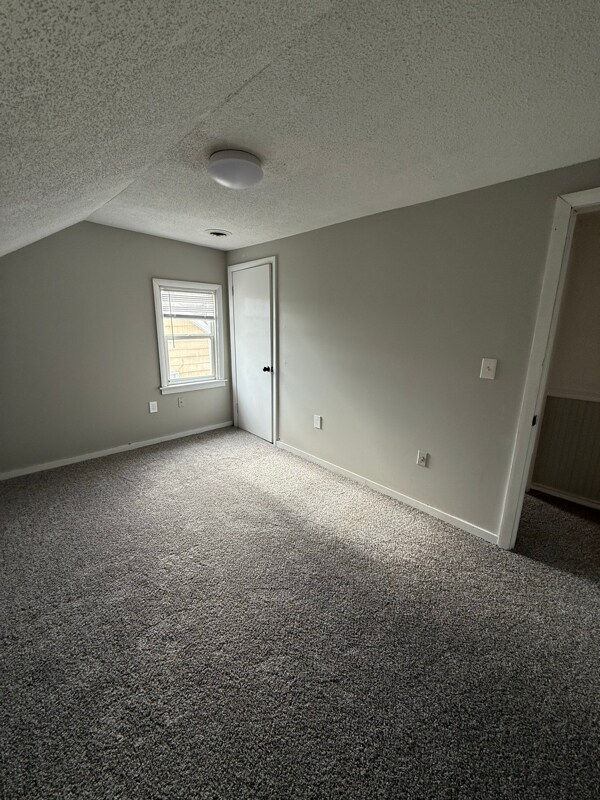 Building Photo - 18-20-20 S Walnut St