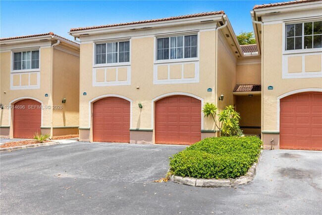 Building Photo - 2486 Centergate Dr