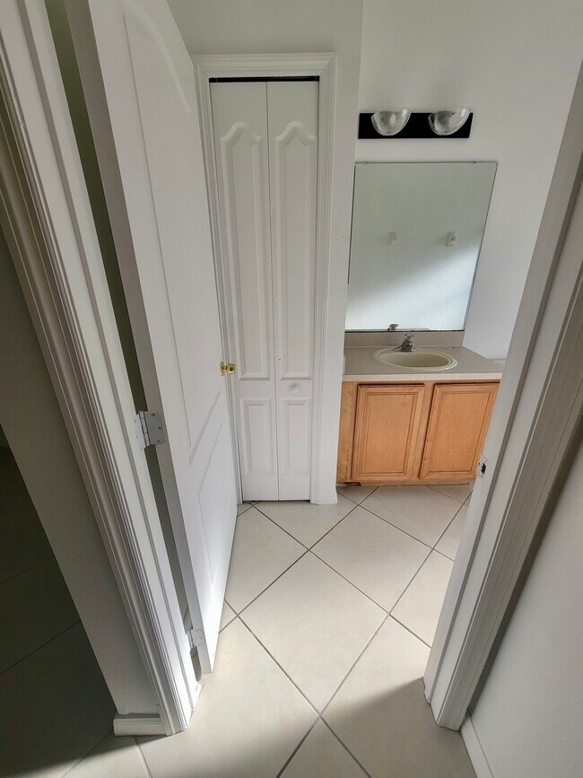 Building Photo - 12750 Sophiamarie Loop