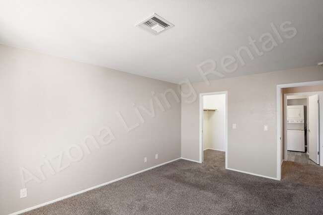 Building Photo - CONDO IN THE HEART OF DOWNTOWN