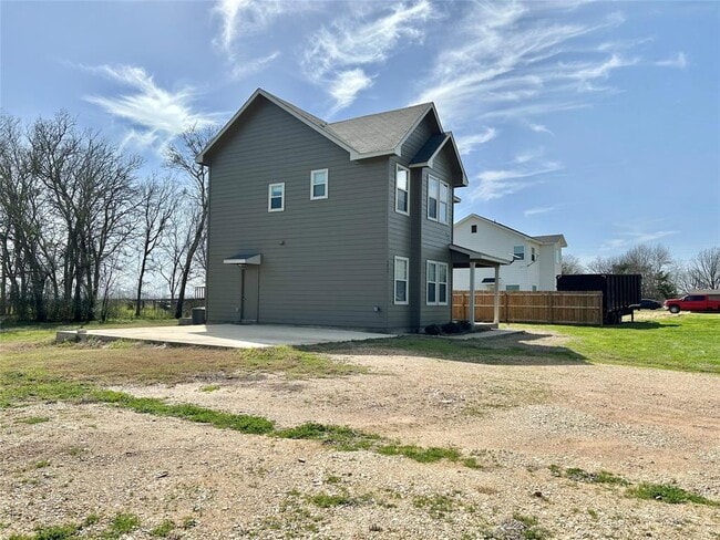 Building Photo - 3805 US-290