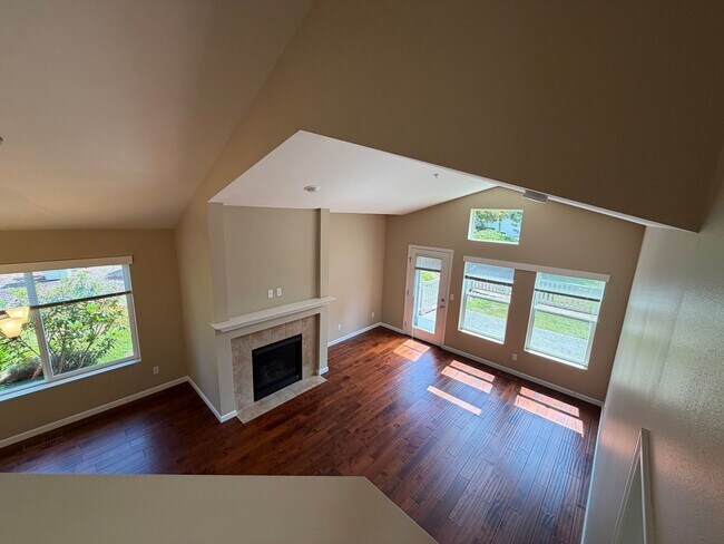 Building Photo - 2514 85th Dr NE
