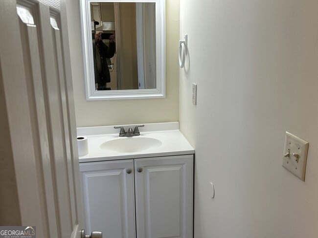 Building Photo - 201 Mt Moriah Rd