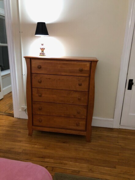 Bedroom has 2 closets - 347 Park Ave