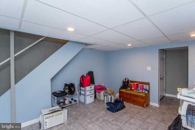 Building Photo - 6228 Erdrick St