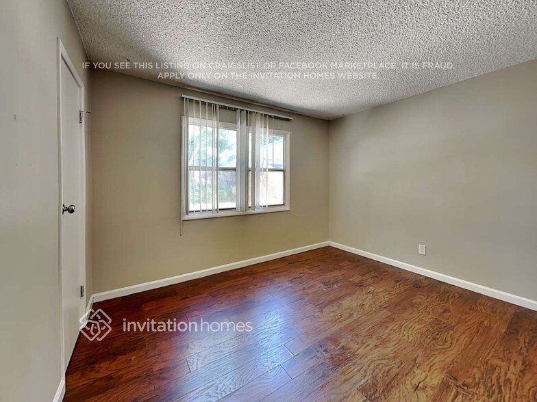 Building Photo - 7931 Newcastle Ave