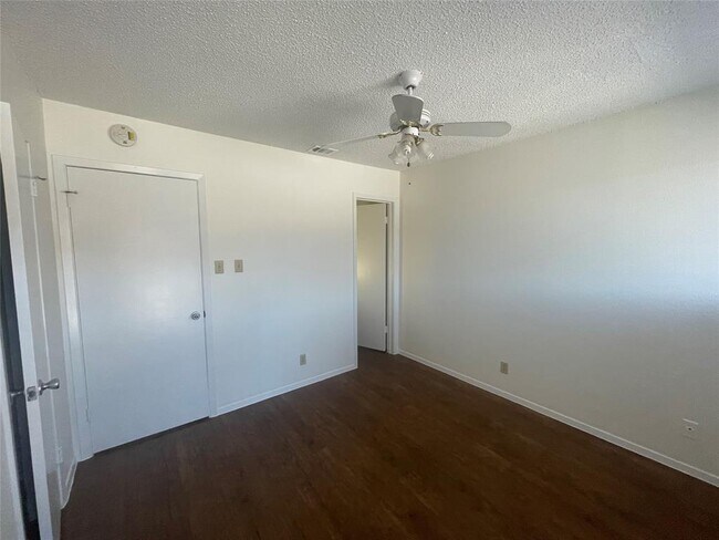 Building Photo - 3000 Guadalupe St