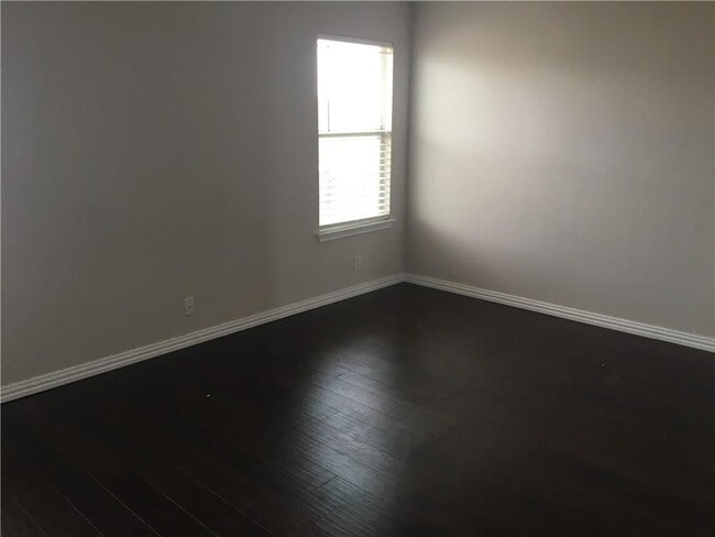 Building Photo - 312 Estate Dr