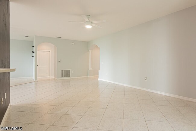 Building Photo - 2215 Hawksridge Dr