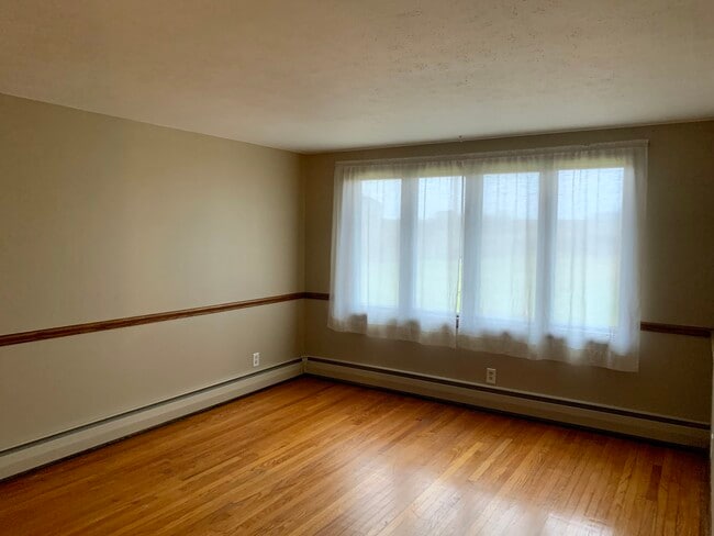 Building Photo - 4370 Seeman St SW