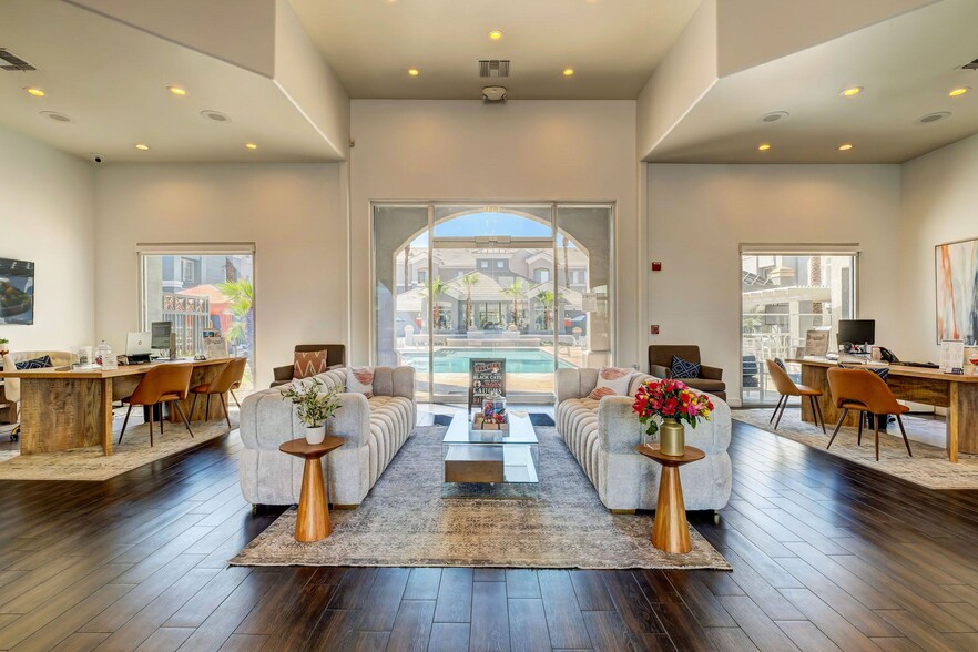 Building Photo - The Highland