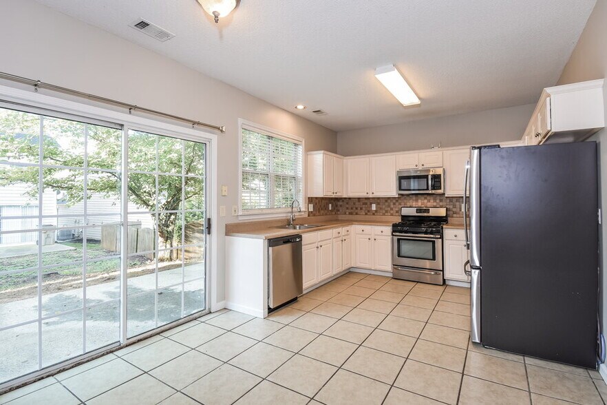 Building Photo - 4125 Ridgefair Dr