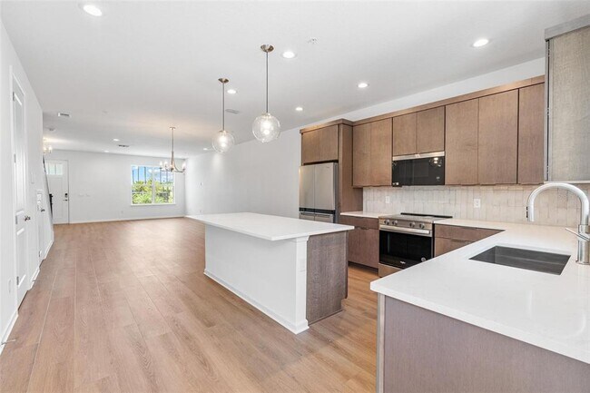 Building Photo - 1659 EAGLEHURST Ln