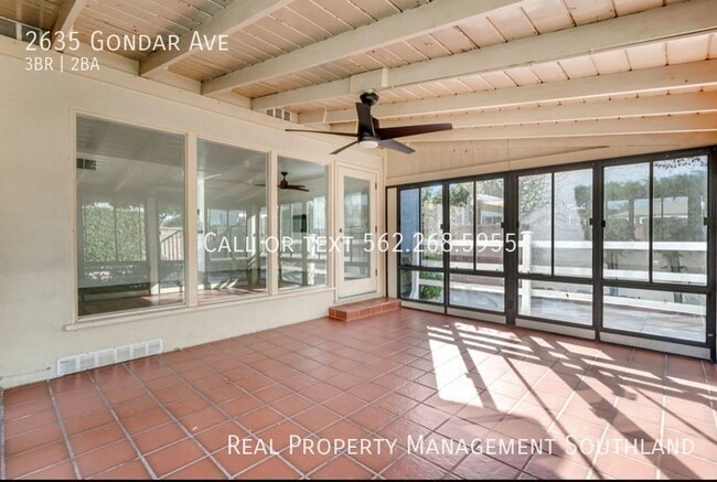 Building Photo - Gorgeous Remodelled 3 Bedroom 2 Bath Pool ...