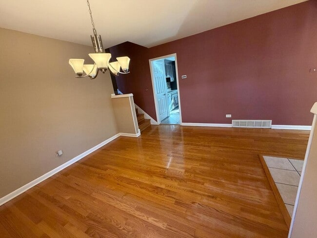 Building Photo - 53 N Main St