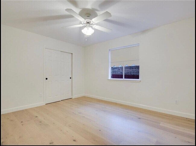 Building Photo - 13405 Tamayo Dr