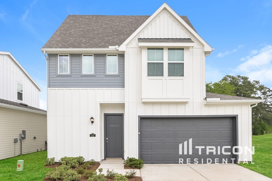 Primary Photo - 9835 Willow Creek Commerce Dr
