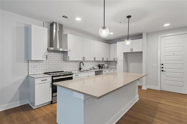 Building Photo - 3101 Govalle Ave