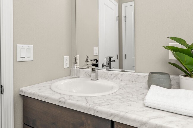 Building Photo - 4-bedroom, 3-bathroom West Fargo Single-Family Home w/ 2 Stall Garage