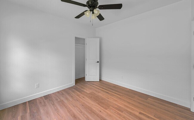 Building Photo - Well-maintained 4BD/2BA - Available in May!