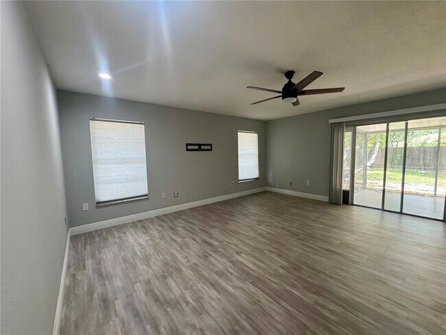 Building Photo - 8515 Sandberry Blvd