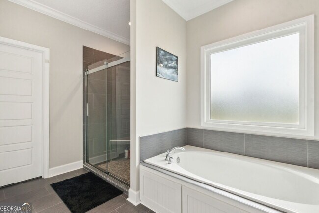 Building Photo - 145 Verano St