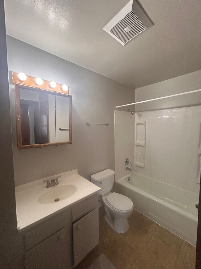 Building Photo - So nice on Chaddsford!