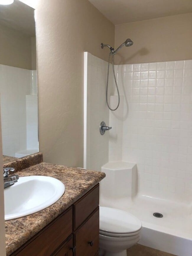 Building Photo - Cedar Park Townhomes